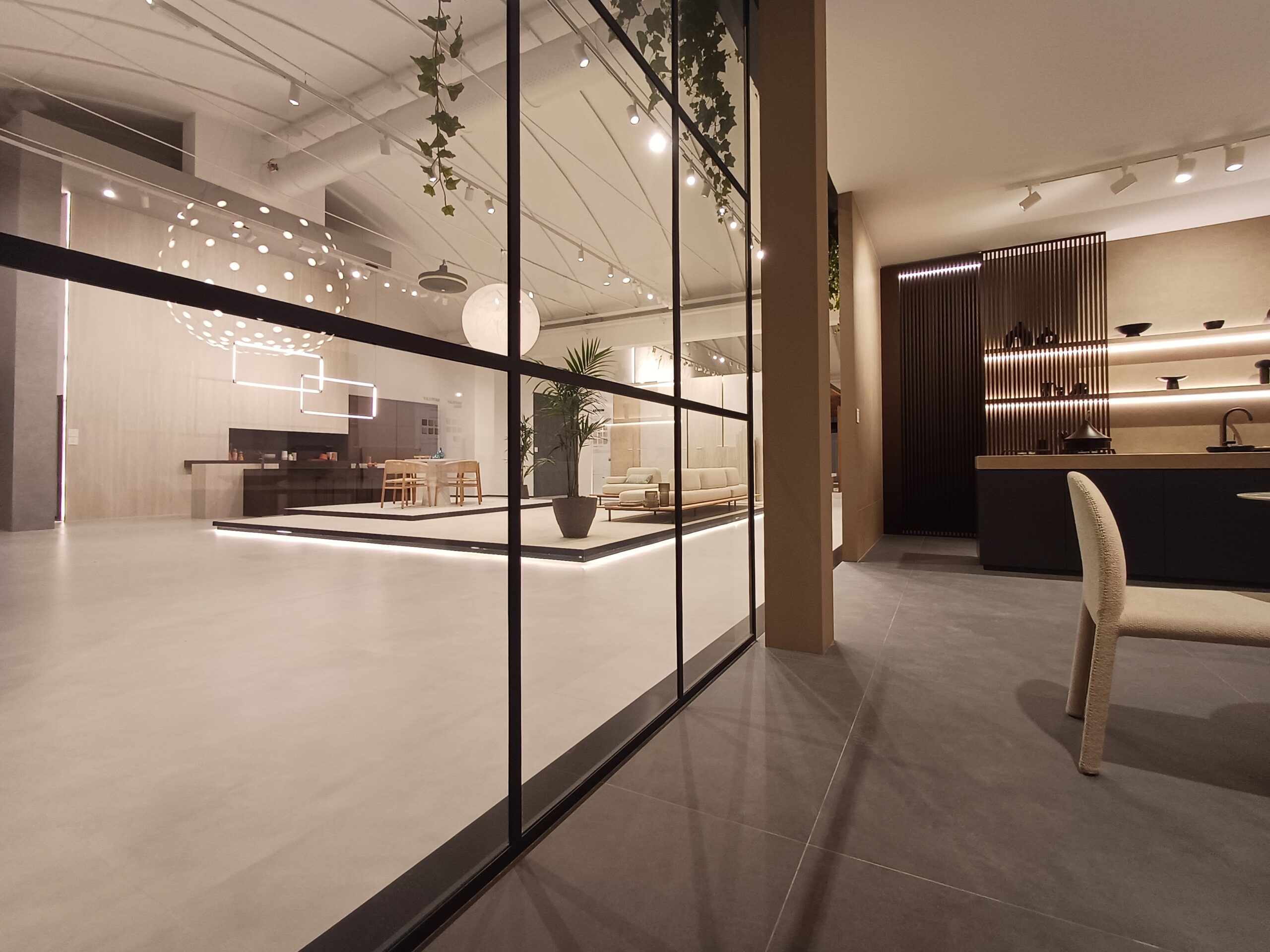 Showroom Supe